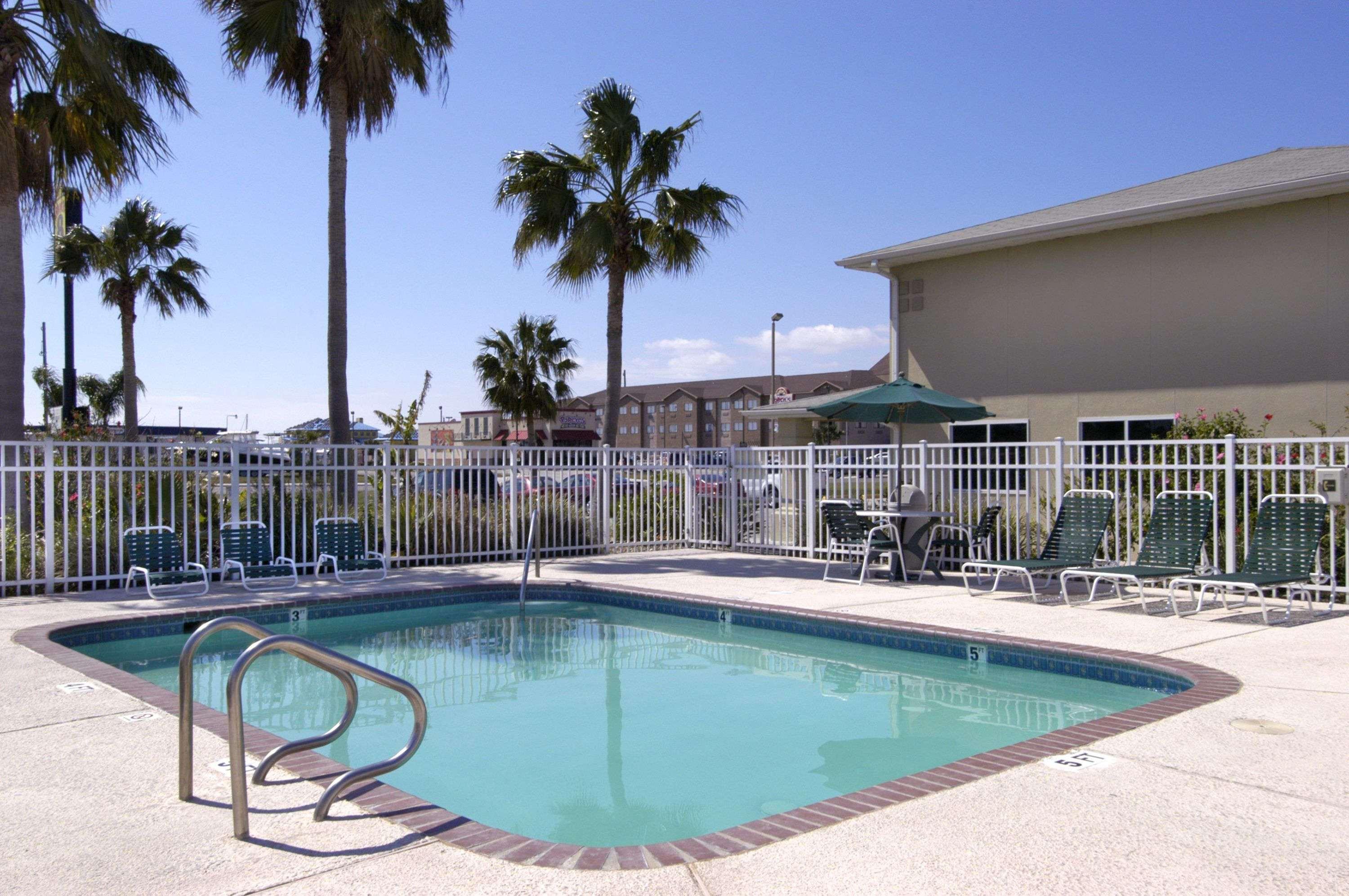 Hotel Super 8 By Wyndham 2*