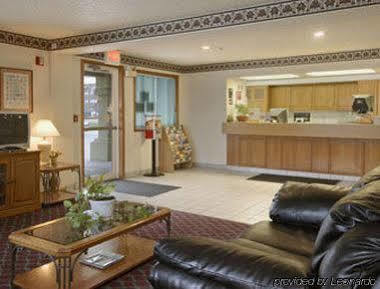 Super 8 By Wyndham Hotel