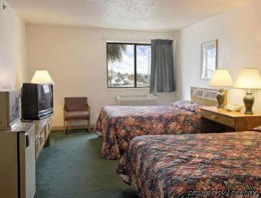 Super 8 By Wyndham 2*